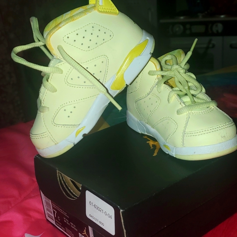 Jordan 6 retro 7c yellow